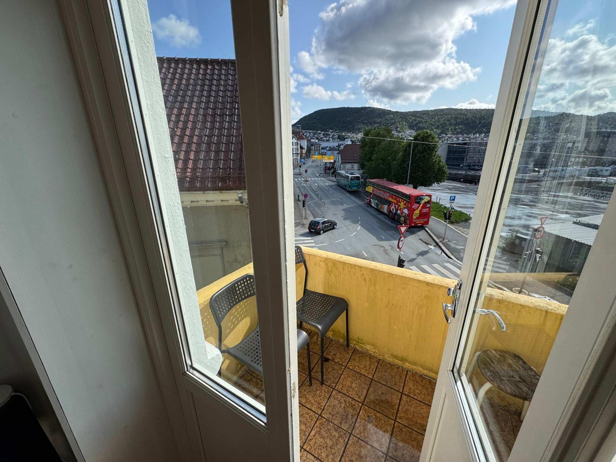 3ng47 - Cheap 4br *
