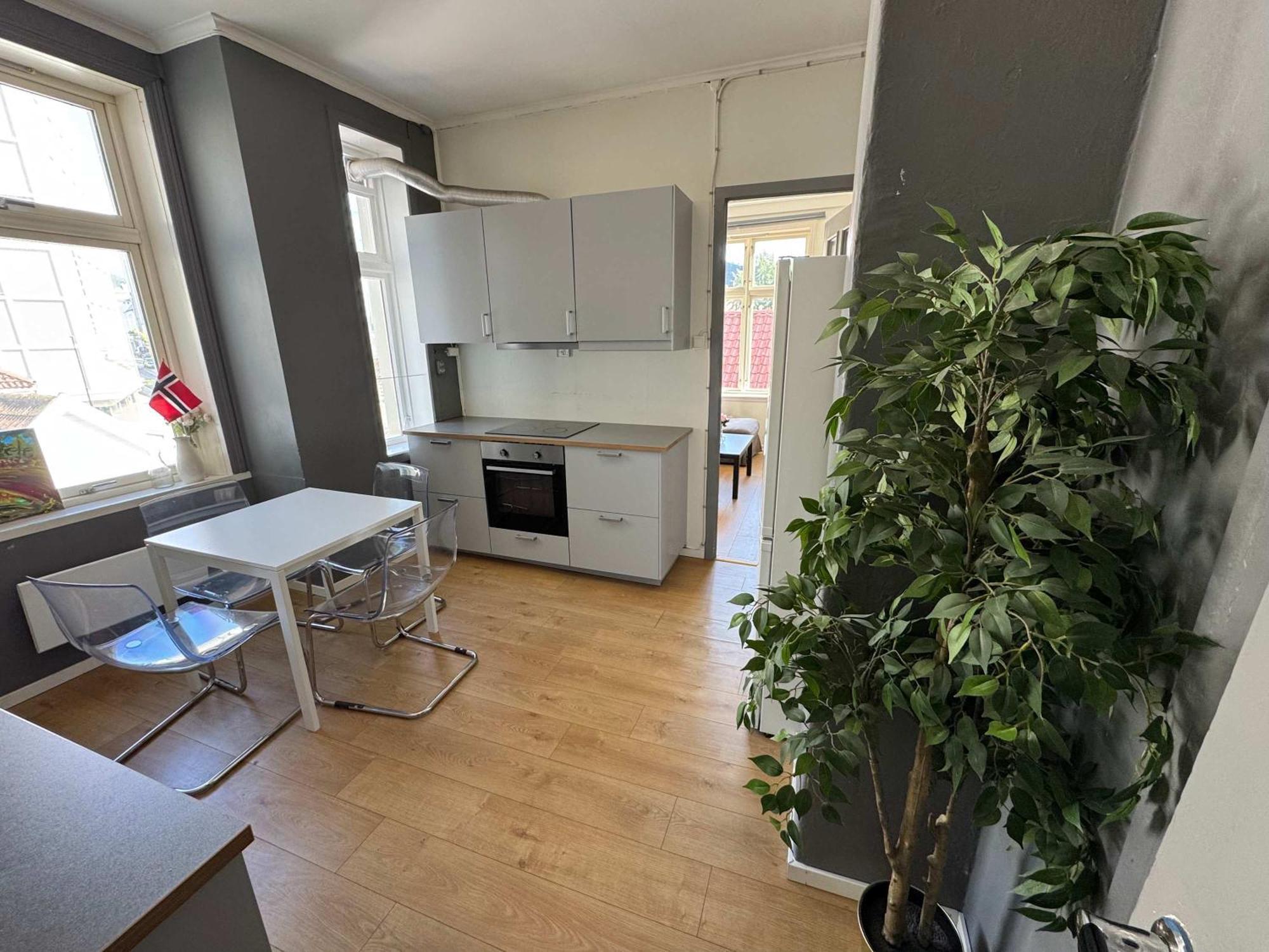 3ng47 - Cheap 4br *